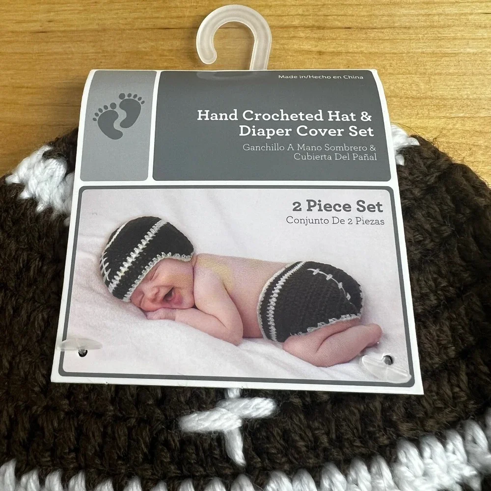 Crochet Newborn Photography Baby Outfit‎ Football Hat Diaper Cover Booties NEW